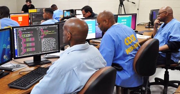 Program Teaches Prisoners How to Code So They Can Get Tech Jobs Once Released