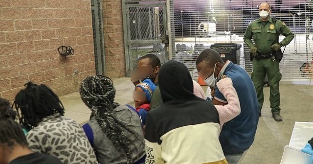 Second Wave of Haitian Migrants Arrive at West Texas Border