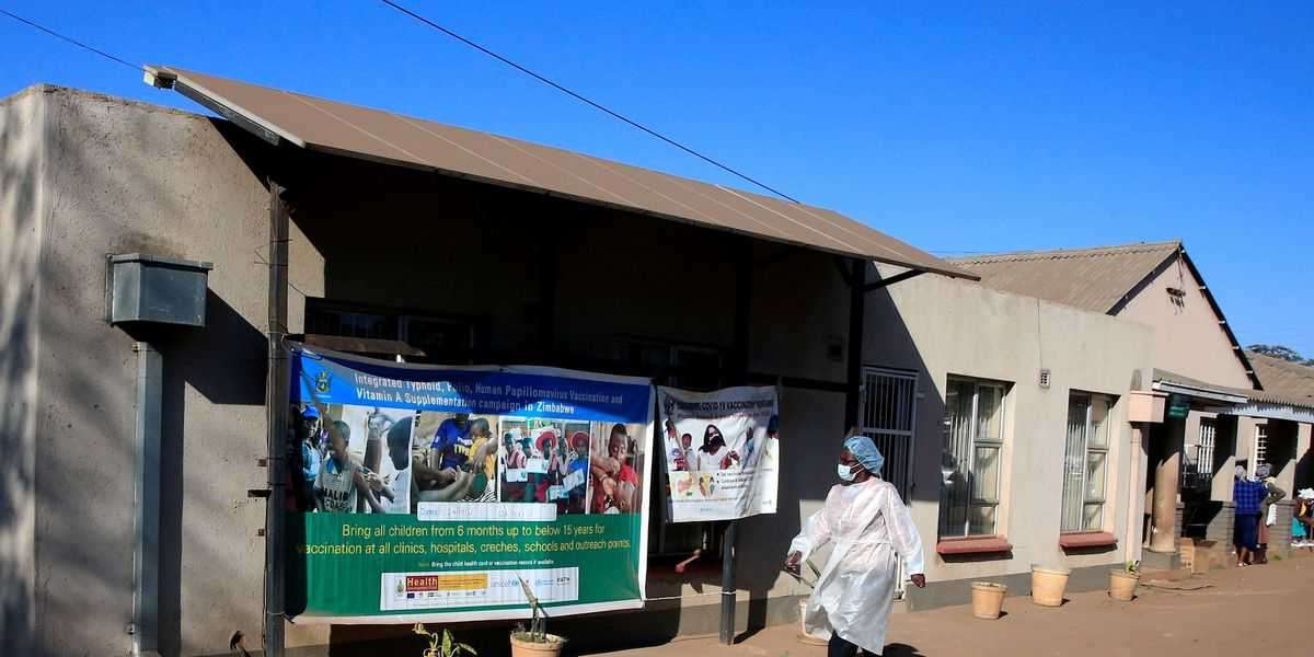 Africa Zimbabwe orders COVID-19 vaccination for all civil servants