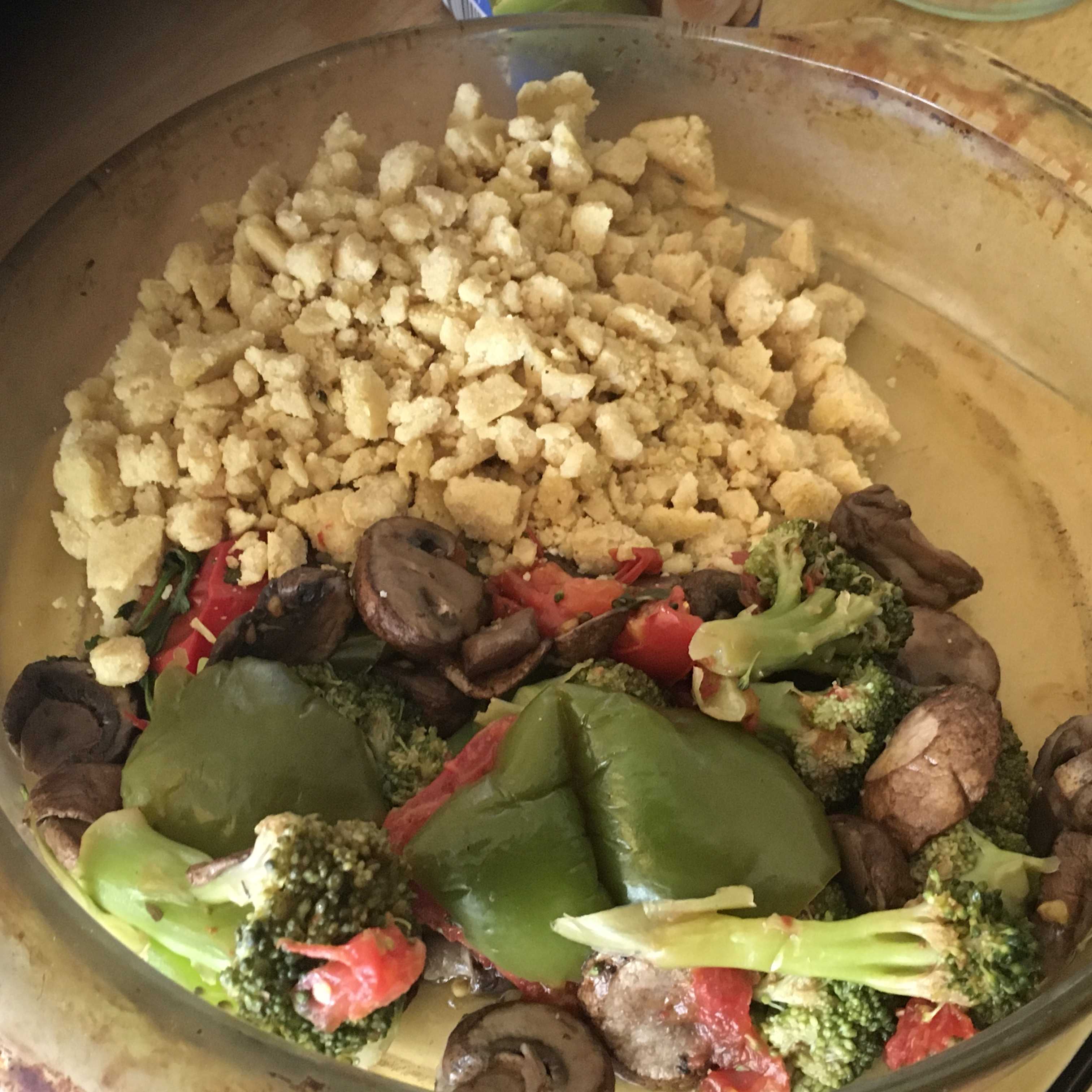 Chickpea scramble "no eggs" with broccol..
